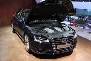 Mondial de l’automobile : découverte de l’exclusive A8 L W12