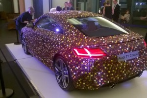 Insolite : l’Audi TT recouvert de chocolats !