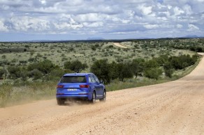 Der neue Audi Q7 auf seiner letzten Abnahmefahrt in Namibia