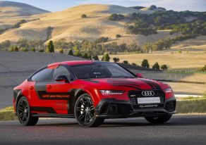 Audi RS 7 piloted driving concept (2015 „Robby“)