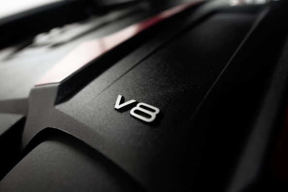 Cache moteur V8 Audi RS Q8 #2