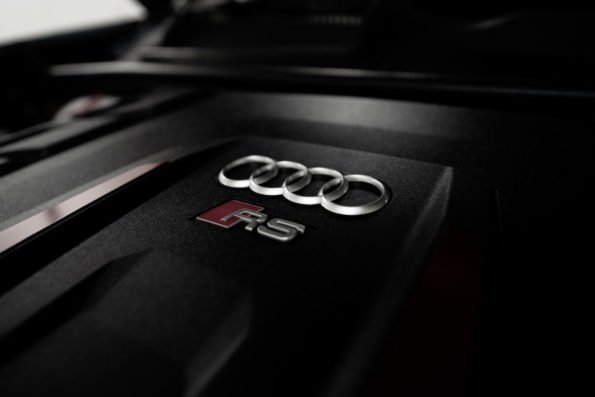 Cache moteur V8 Audi RS Q8 #3