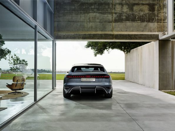 Audi A6 Avant e-tron concept - Arriere