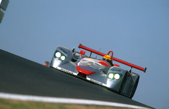 Audi R8 at the 2000 24 Hours of Le Mans