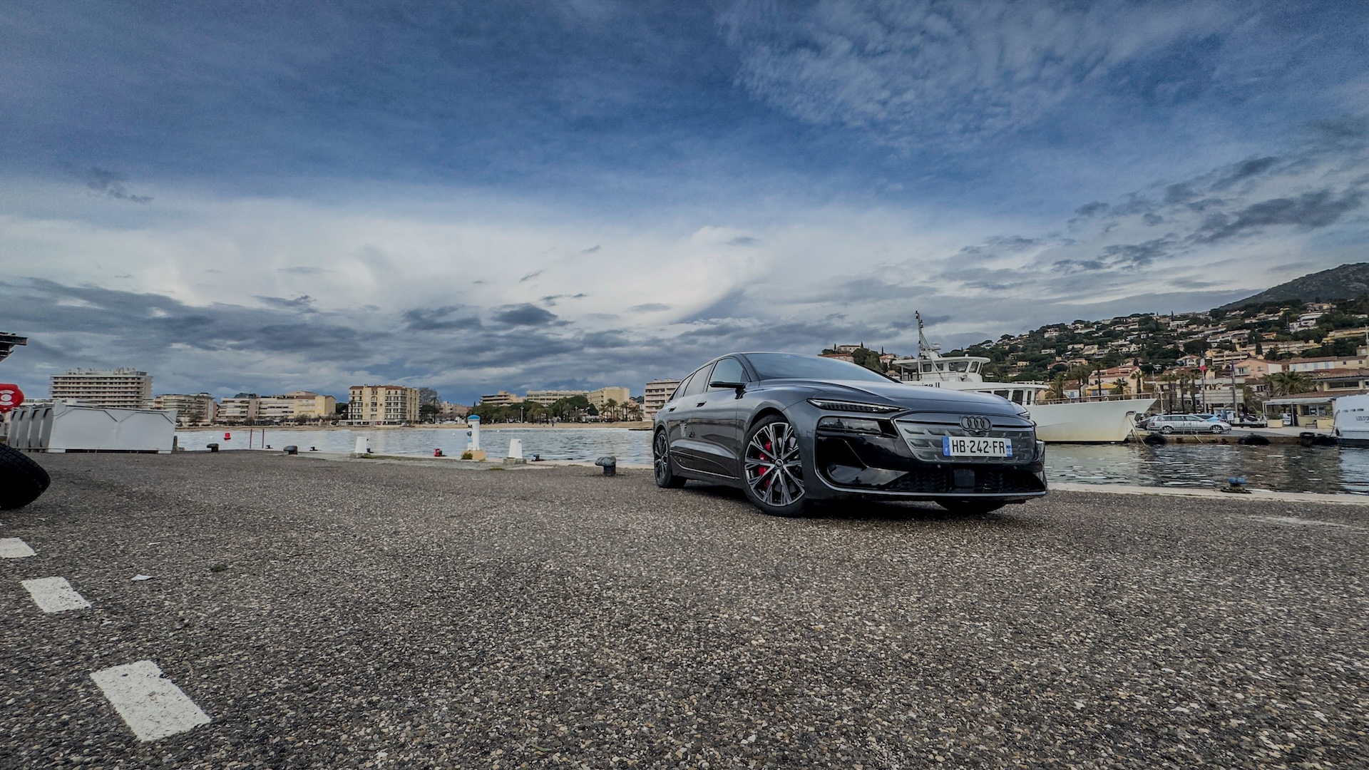 Prise en main de l’Audi S6 Avant e-tron : ENFIN le plaisir électrique sans contrainte !